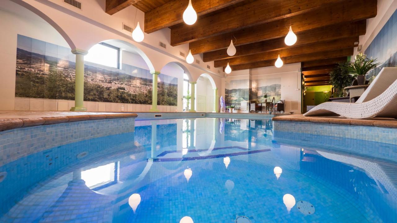 Hotel Borgo Di Celle Città di Castello Esterno foto