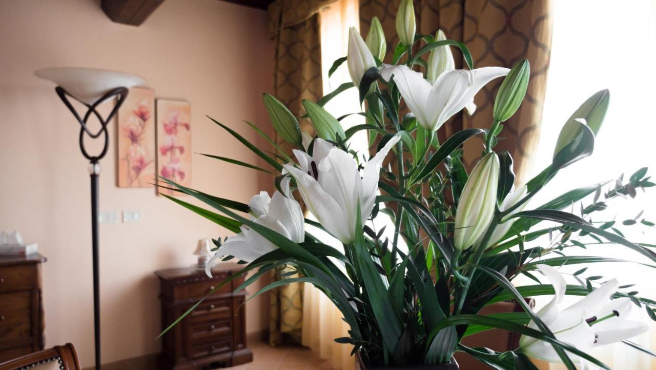 Hotel Borgo Di Celle Città di Castello Esterno foto